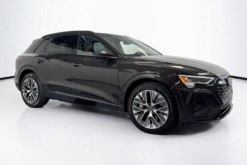 2024 Audi Q8 e-tron Prestige