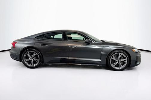 2023 Audi e-tron GT Premium Plus quattro