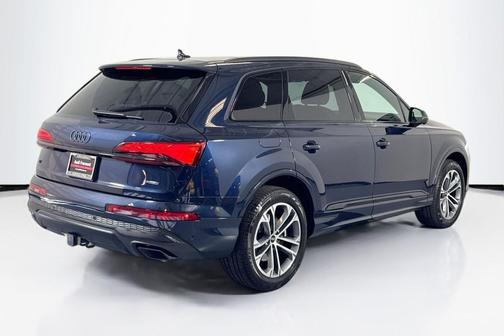 2025 Audi Q7 45 Premium