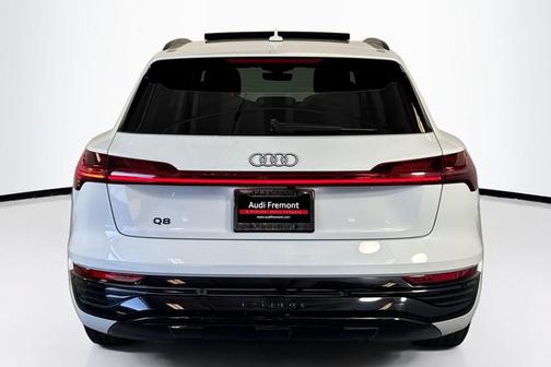 2024 Audi Q8 e-tron Premium