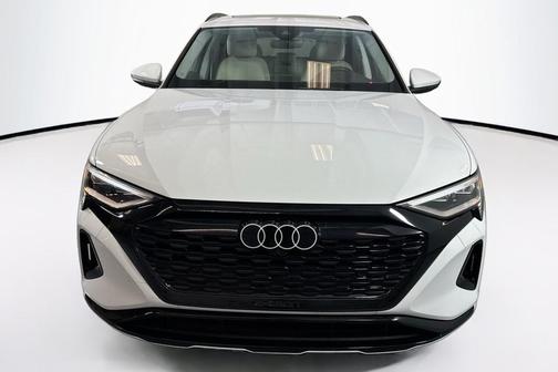 2024 Audi Q8 e-tron Premium
