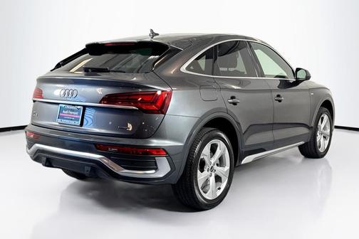 Daytona Gray Pearl Effect 2022 Audi Q5 45 S line Premium Plus