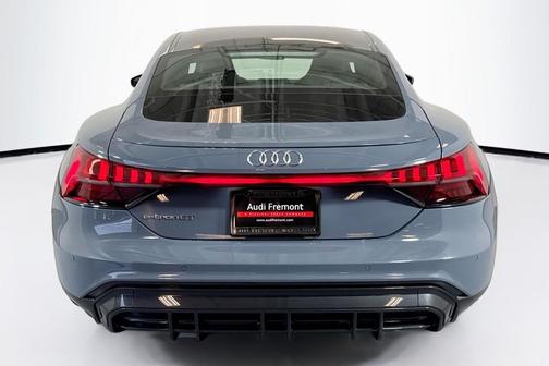 2023 Audi e-tron GT Premium Plus quattro