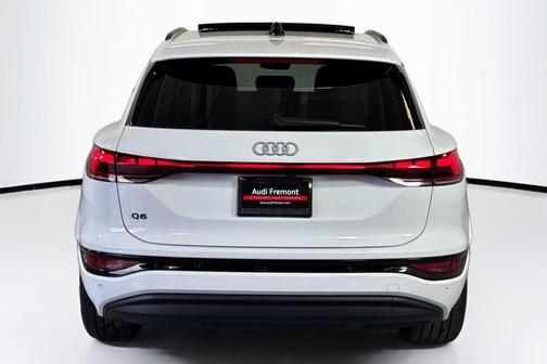 2025 Audi Q6 e-tron Premium