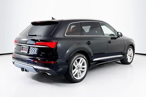 2025 Audi Q7 55 Premium Plus