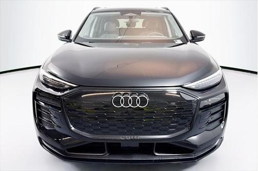 2025 Audi Q6 e-tron Premium Plus quattro