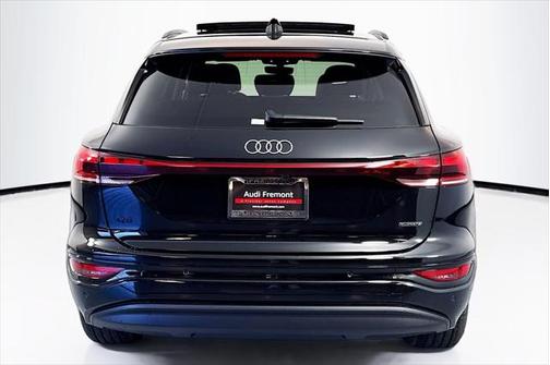 2025 Audi Q6 e-tron Premium Plus quattro