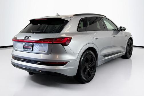 2022 Audi e-tron Premium