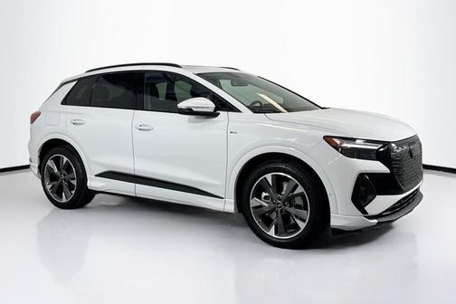 2024 Audi Q4 e-tron Premium Plus 55 quattro