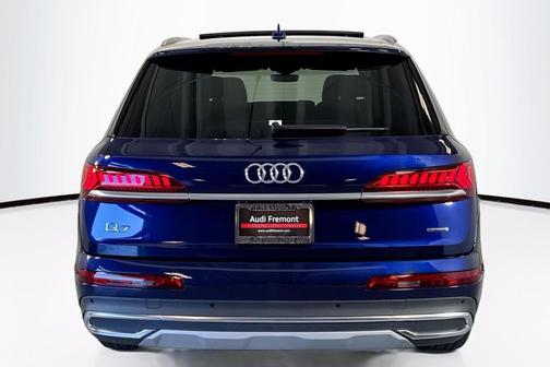 2022 Audi Q7 55 Premium Plus