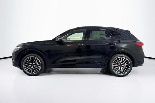 Mythos Black Metallic 2026 Audi SQ5 3.0T Prestige