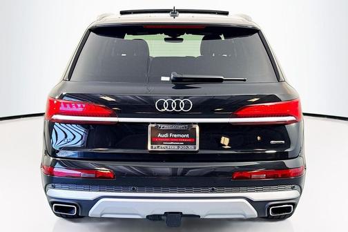 2025 Audi Q7 55 Prestige