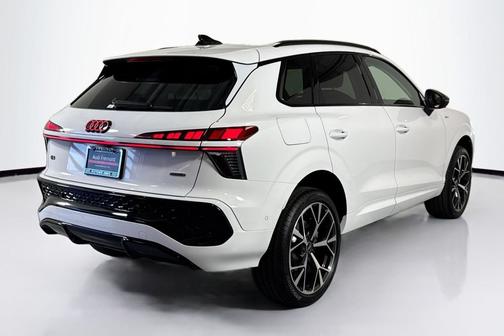 Arkona White 2026 Audi Q3 TFSI quattro S tronic