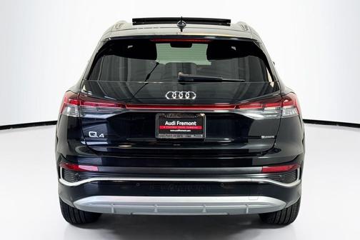 2025 Audi Q4 e-tron Premium 55 quattro