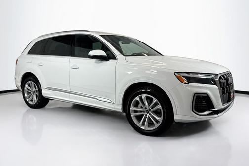 2025 Audi Q7 55 Premium Plus