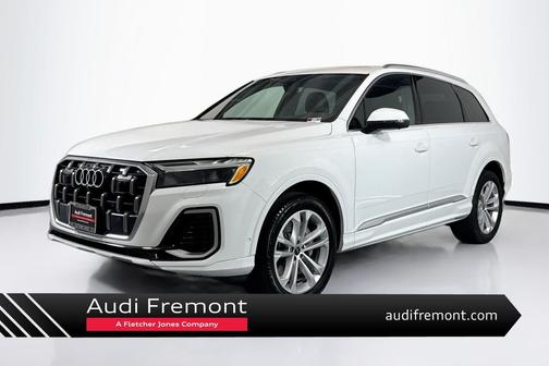 2025 Audi Q7 55 Premium Plus