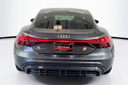 2023 Audi e-tron GT Premium Plus quattro