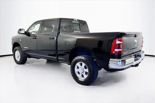 2022 RAM 2500 Big Horn Crew Cab 4x4 6'4' Box