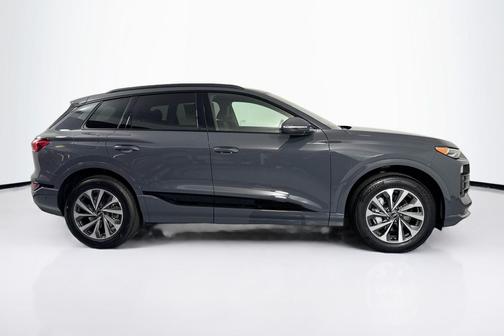 2025 Audi Q6 e-tron Premium quattro