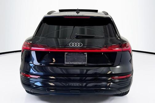 2024 Audi Q8 e-tron Premium