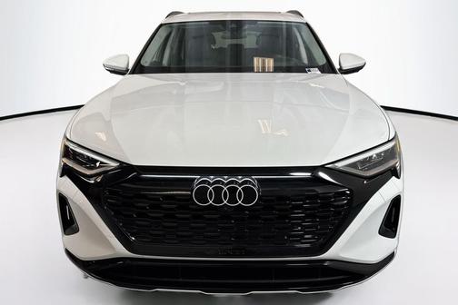 2024 Audi Q8 e-tron Prestige