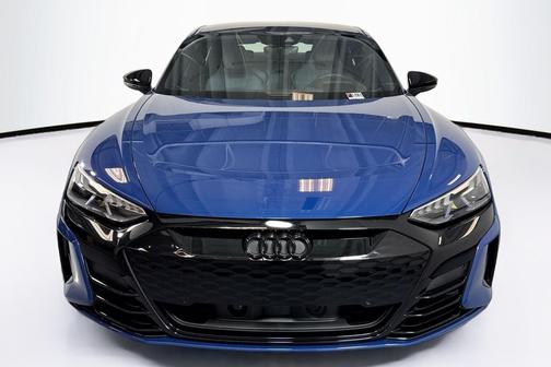 2022 Audi e-tron GT Premium Plus