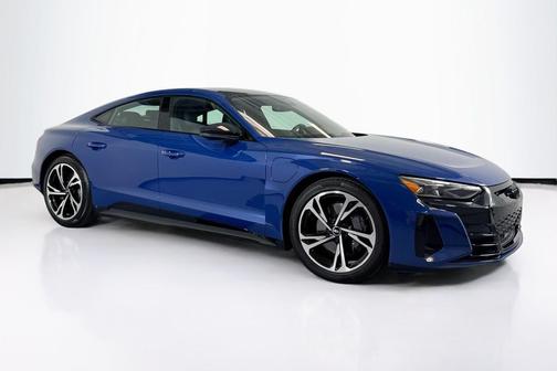 2022 Audi e-tron GT Premium Plus