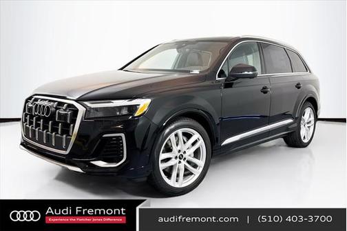 2025 Audi Q7 55 Premium Plus