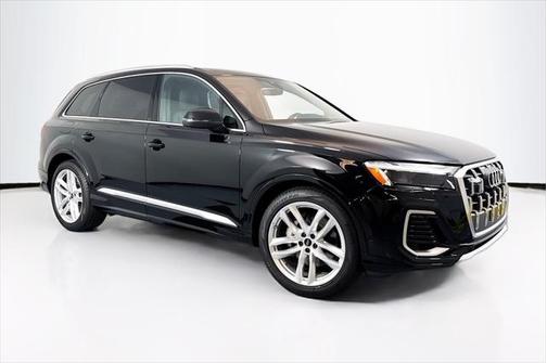 2025 Audi Q7 55 Premium Plus