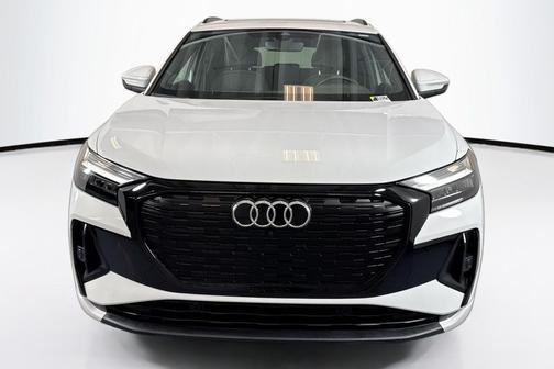 2024 Audi Q4 e-tron Premium Plus 55 quattro