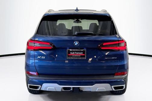 Phytonic Blue Metallic 2022 BMW X5 PHEV xDrive45e