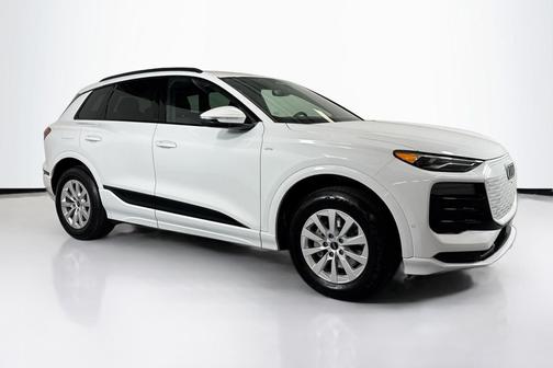 2025 Audi Q6 e-tron Premium