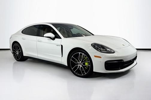 2023 Porsche Panamera 4