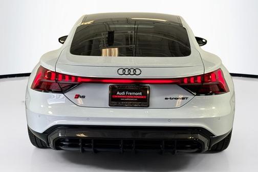 2024 Audi RS e-tron GT quattro