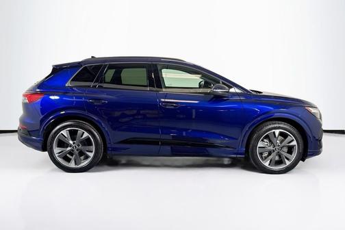 2025 Audi Q4 e-tron Premium 55 quattro