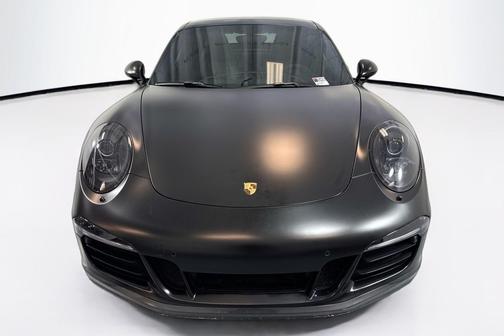 2016 Porsche 911 Carrera 4 GTS