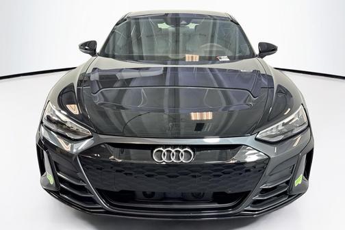 2023 Audi e-tron GT Premium Plus quattro