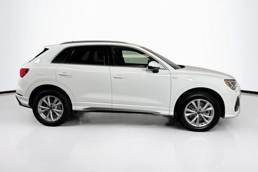 2025 Audi Q3 Premium 45 TFSI S line quattro Tiptronic