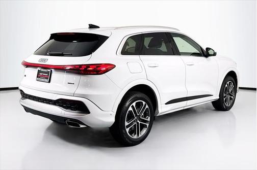 2025 Audi Q5 Premium