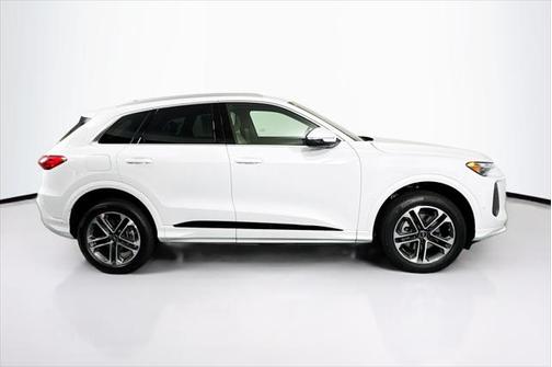 2025 Audi Q5 Premium