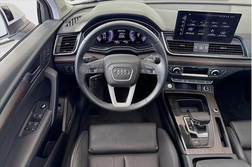 2024 Audi Q5 45 S line Premium Plus