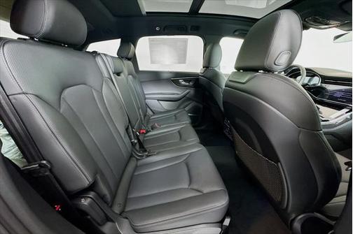 2025 Audi Q7 55 Prestige