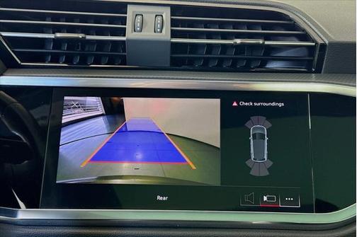 2023 Audi Q3 Premium 45 TFSI S line quattro Tiptronic
