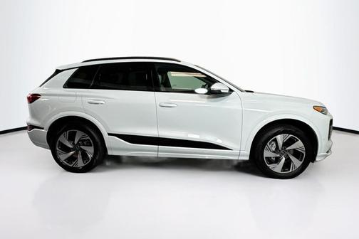 2025 Audi Q6 e-tron Premium quattro