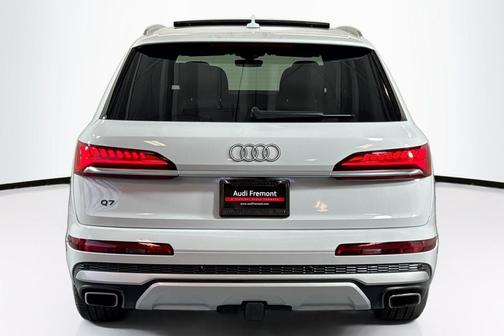 2025 Audi Q7 55 Premium Plus
