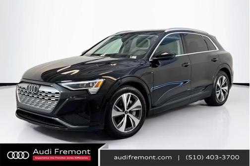 2024 Audi Q8 e-tron Premium Plus