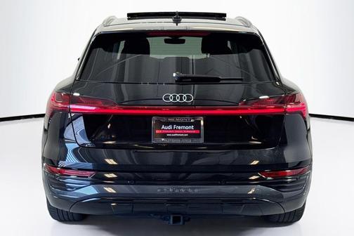 2024 Audi Q8 e-tron Premium Plus