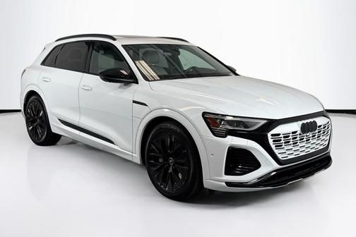 2024 Audi Q8 e-tron Prestige