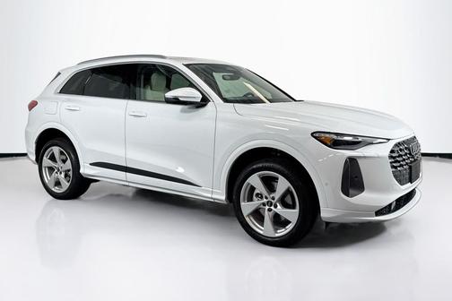 2025 Audi Q5 Premium Plus TFSI quattro S tronic