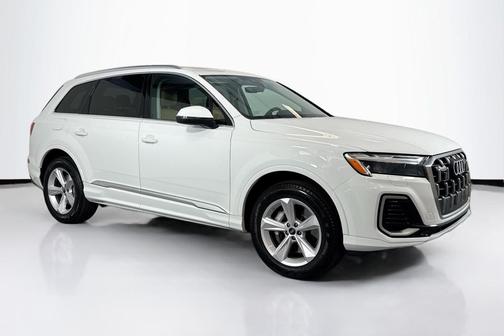 2025 Audi Q7 45 Premium